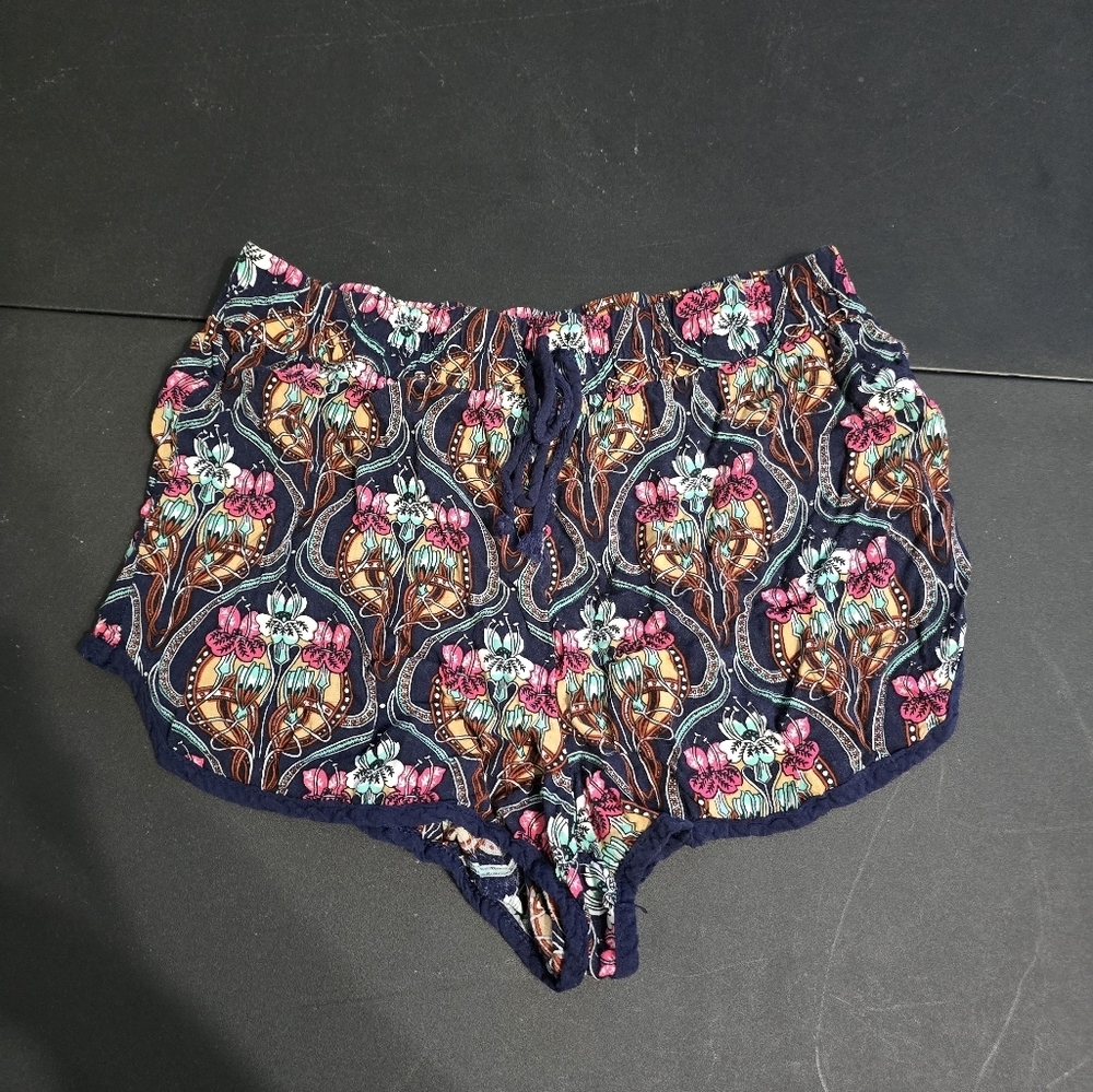 Hype Cute Patterned Shorts Womens Size Small
